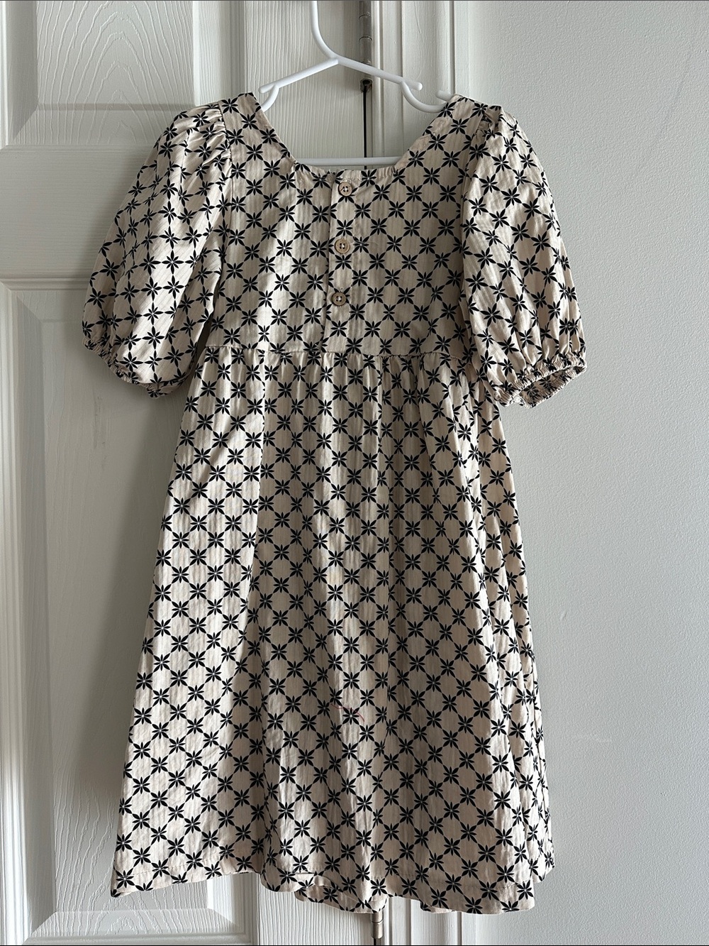 R & B little girl dresses, size 6 - Picture 6 of 8